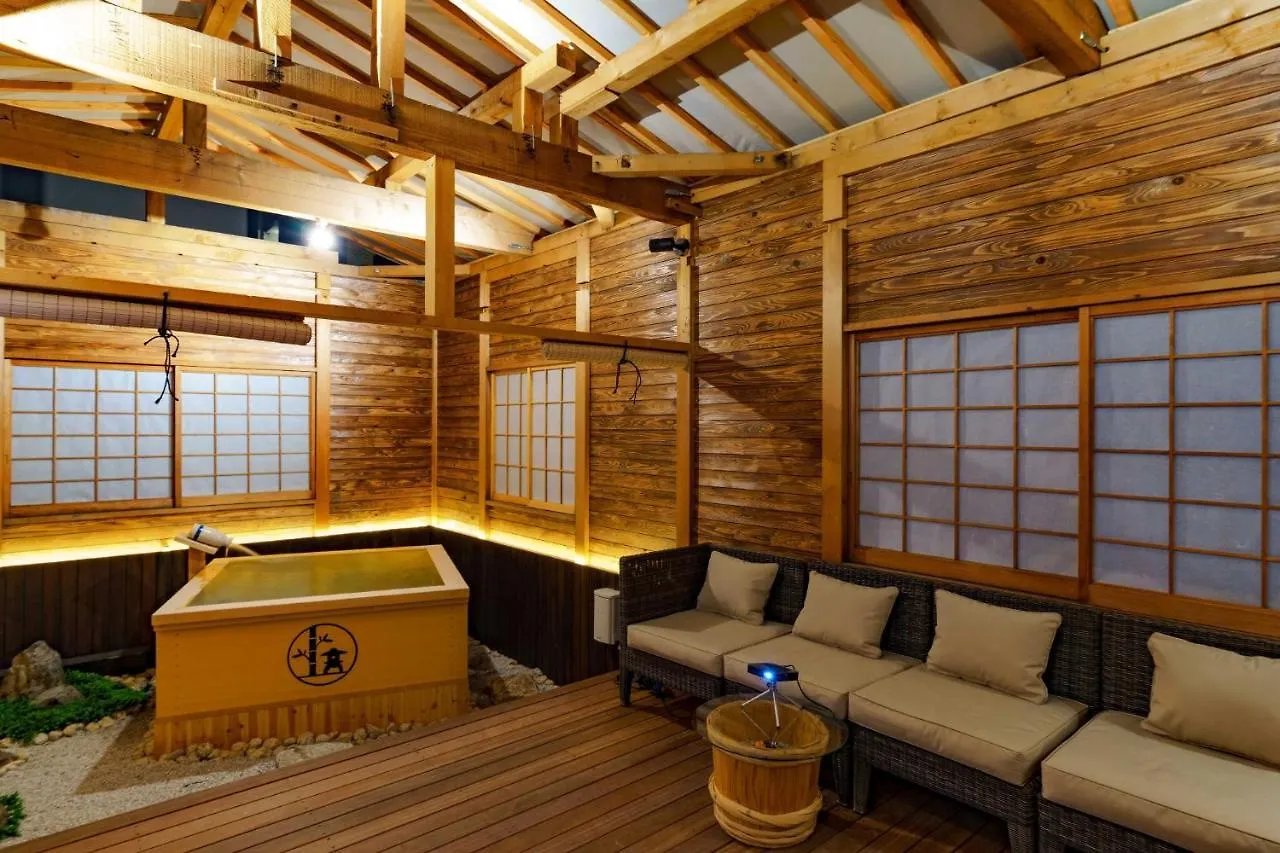 Holiday home Now And Then Old Villa Shinsaibashi Sky Garden Cyp - Vacation Stay 24603V Osaka